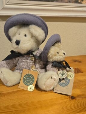 Mary & Marjorie Boyds Bears. Pair of Plush Collectable Bears in Lavender Hats